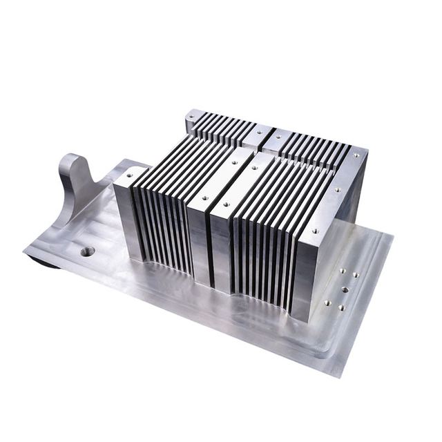 Präzisions-CNC-Bearbeitung für Gleichstrom-Kühlkörper