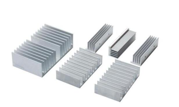 Aluminium-Extrusionsk&uuml;hlk&ouml;rper