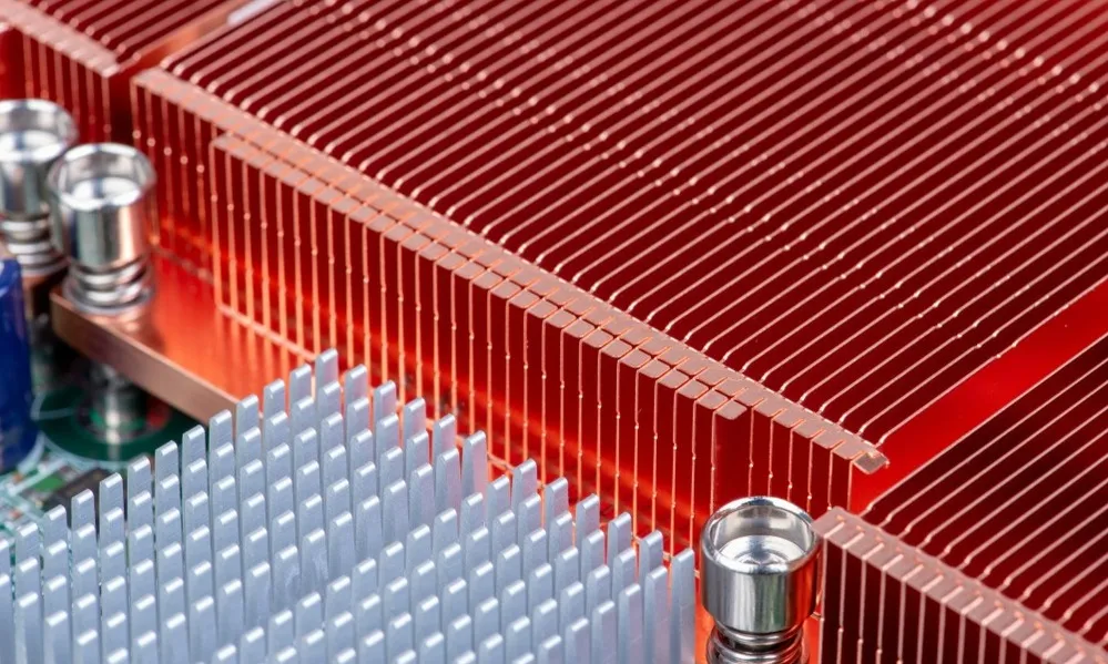 Geometrie der Kühlrippen: Ausgleich zwischen Oberfläche und Luftstromwiderstand