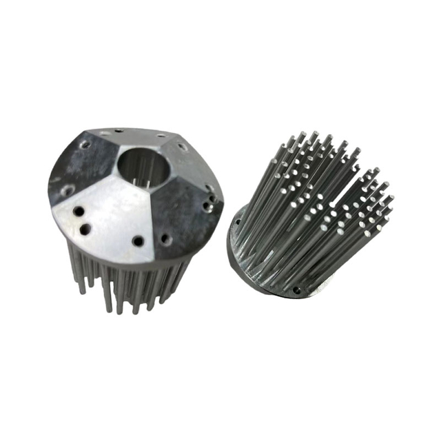 Kühlkörper aus kaltgeschmiedetem Aluminium